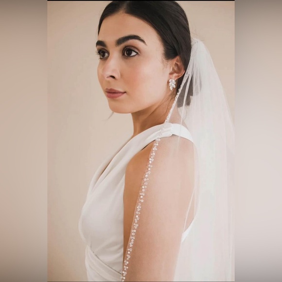 Dareth Colburn Mariah Pearl & Crystal Beaded Veil - Picture 2 of 2